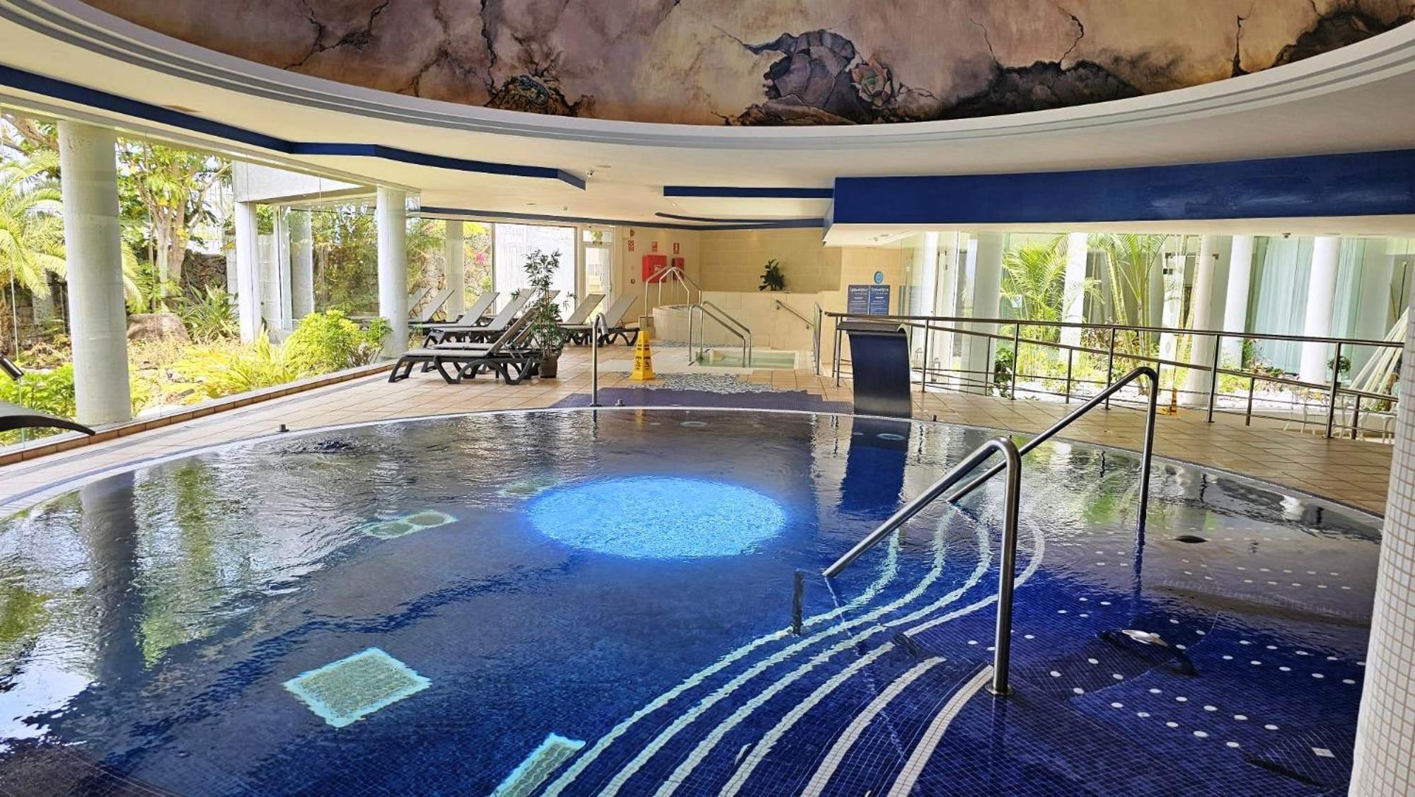 Blue Bay Paradise - Beach Front Apartment With Sea View Playa Paraiso  Zewnętrze zdjęcie