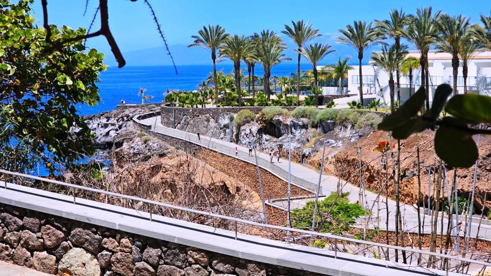 Blue Bay Paradise - Beach Front Apartment With Sea View Playa Paraiso  Zewnętrze zdjęcie